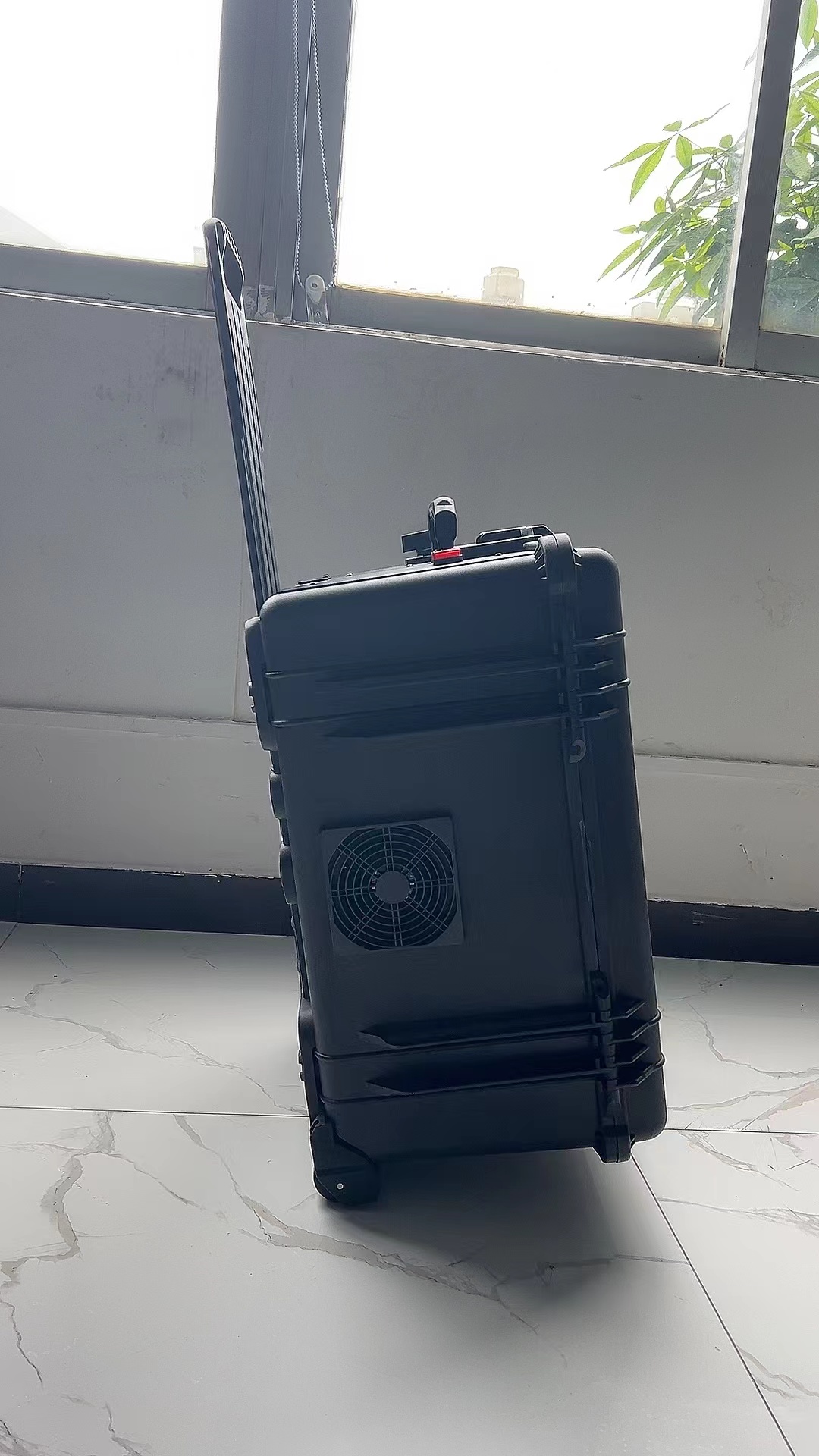 波密手拉箱型移动通信干扰器